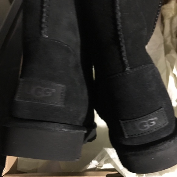 NEW❤️UGG⭐️Classic Tall II boots in black authentic - Picture 7 of 8
